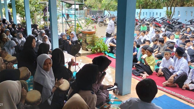 Foto merupakan dokumen pribadi saat berpartisipasi mengikuti kegiatan peringatan Isra' Mi'raj Nabi Muhammad SAW.