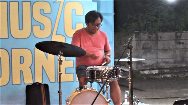 Bogie Prasetyo saat tampil di Pasar Jazz - RFH