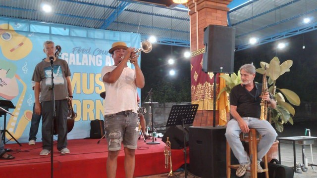 Rio Sidik saat tampil di Pasar Jazz - RFH