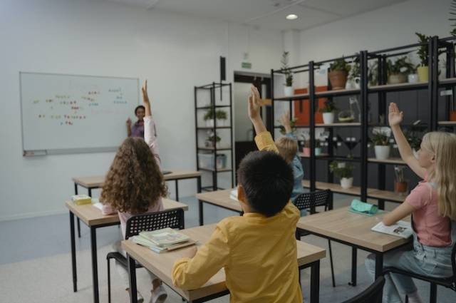 Inspirasi pertanyaan tentang motivasi belajar, sumber foto: Tima Miroshnichenko by pexels.com