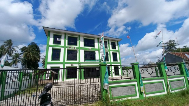 Gedung Lampung Nahdiyin Center (LNC) disegel. | Foto: Sinta Yuliana/Lampung Geh