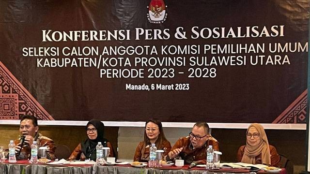 Tim seleksi calon anggota KPU untuk 7 Kabupaten dan Kota di Sulawesi Utara.