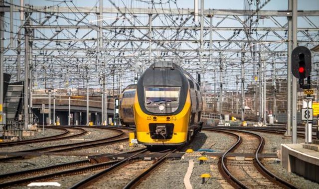 Jadwal KRL Jogja-Palur 2023, Foto: Unsplash.