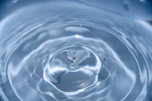 Ilustrasi air yang bisa joget. Foto: Unsplash/David Becker