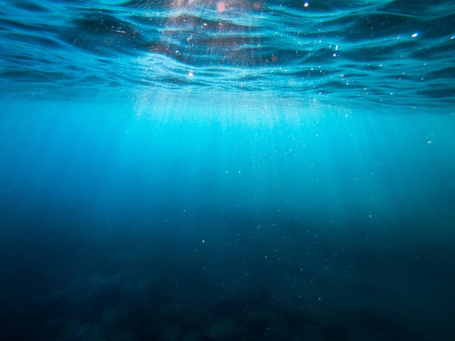 Ilustrasi Titik Terdalam di Lautan Bumi. Foto: Unsplash