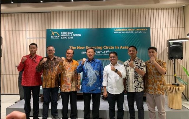 Konferensi pers persiapan International Furniture & Craft Fair Indonesia (IFFINA) 2023 di ICE BSD, Rabu (8/3/2023). Foto: Dok. Istimewa