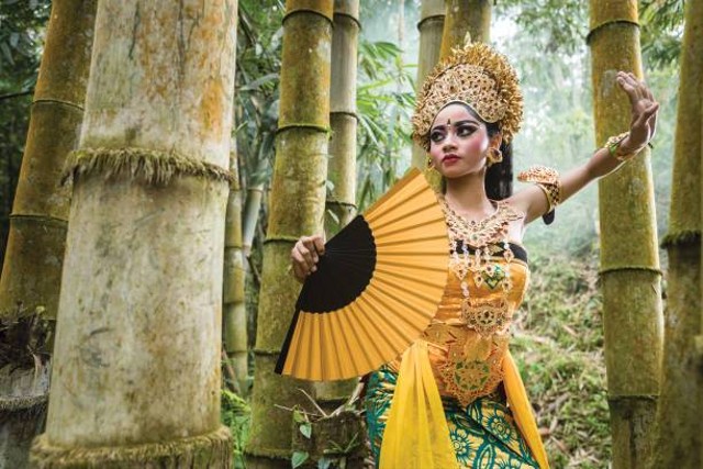 Ilustrasi Tarian Tradisional Thailand, Foto: Unsplash.