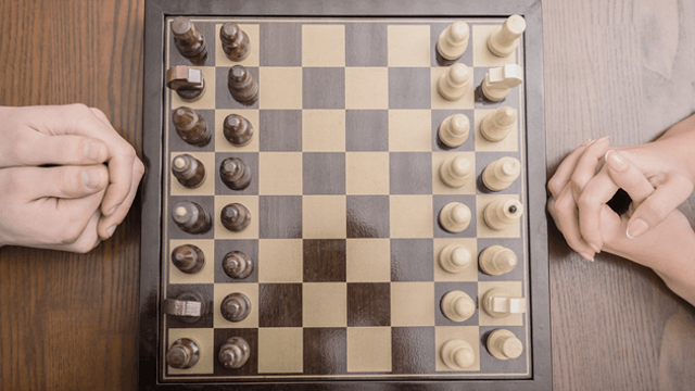 Ilustrasi cara bermain catur online. Foto: Chess.com