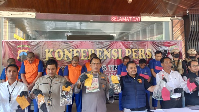 Jumpa pers komplotan begal asal Lampung yang beraksi di Boyolali. Foto: Intan Alliva Khansa/kumparan