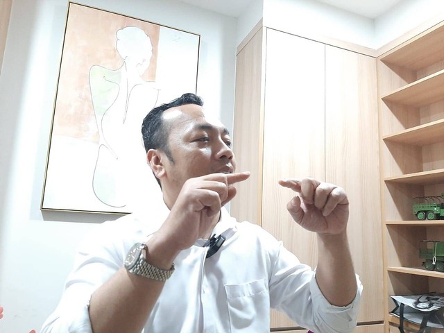 dr. Bambang Wicaksono, SpBP-RE(K), dokter spesialis bedah plastik di NH-DAPS (National Hospital-Dermatology Aesthetic Plastic Surgery). Foto-foto: Amanah Nur Asiah/Basra