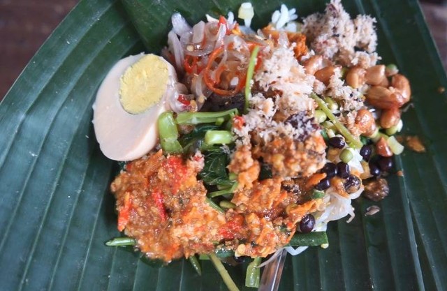 Menu Serombotan, kuliner khas Klungkung, Bali - IST