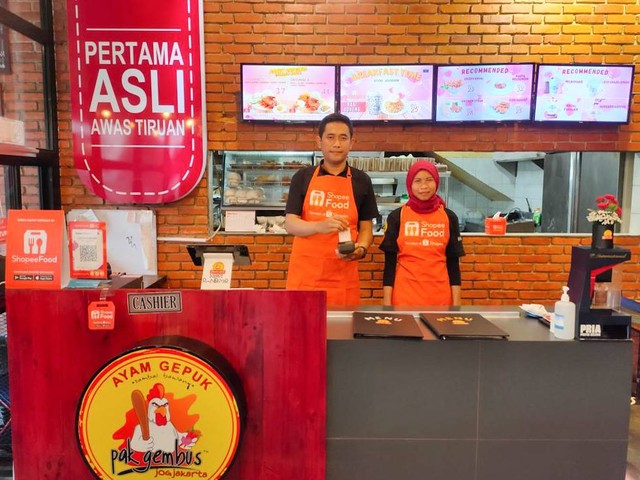 Ayam Gepuk Pak Gembus bagikan tips sukses jualan di Shopee Food pada bulan Ramadhan. Foto: ShopeeFood