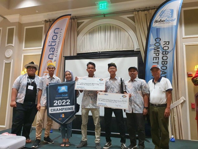 Tim Barunastra ITS jadi Juara Umum Kompetisi Robot Internasional di AS