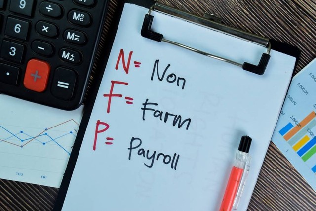 Ilustrasi Non-Farm Payroll (NFP). Foto: Shutterstock. 