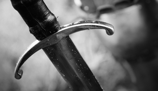 Ilustrasi pedang.
 Foto: Shutterstock