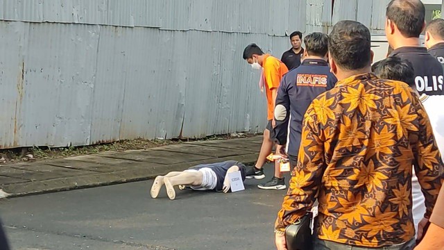 Rekonstruksi kasus penganiyaan David Ozora oleh Mario Dandy Satriyo di kawasan Pesanggrahan, Jakarta Selatan, pada Jumat (10/3/2023). Foto: Jonathan Devin/kumparan