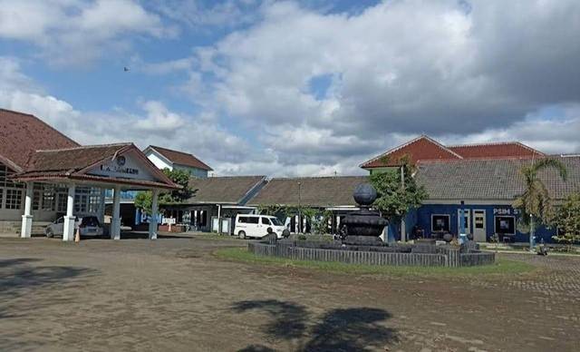 Wisma Soeratin yang saat ini digunakan oleh PSIM Yogya sebagai kantor, tempat tinggal pemain, dan toko. Foto: Dok. PSIM