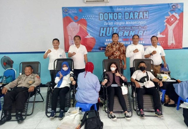 BNN Kota Surabaya Gelar Donor Darah hingga Deklarasikan Stop Narkoba