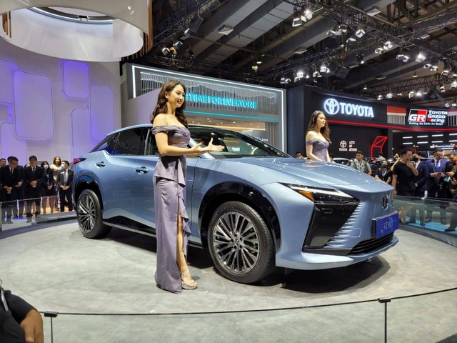 Debut Indonesia all new Lexus RZ. Foto: Rizki Fajar Novanto/kumparan