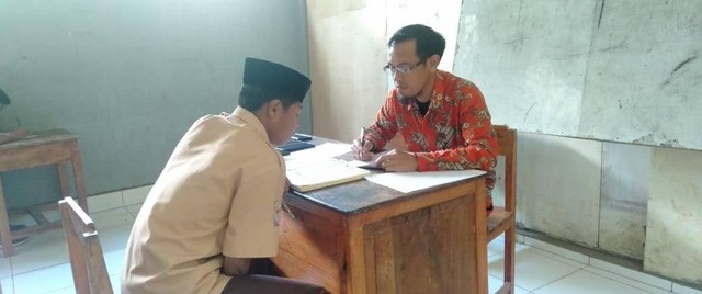 Guru MA Muhammadiyah Datarang Gowa Yakinkan Siswanya Untuk Lanjut ke Unismuh 