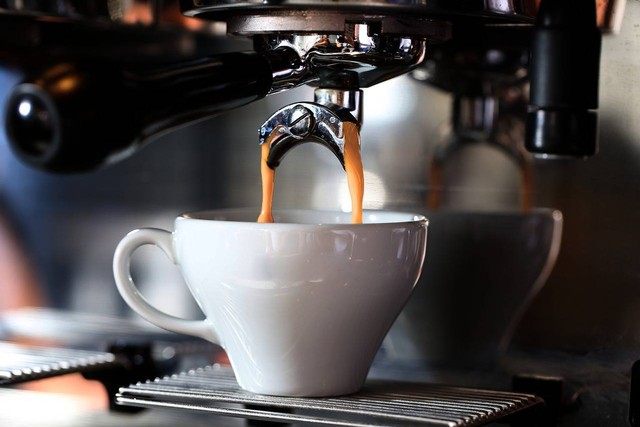 Ilustrasi 4 perbedaan americano dan latte yang perlu diketahui para penikmat kop. Sumber: 13027327/pixabay.com