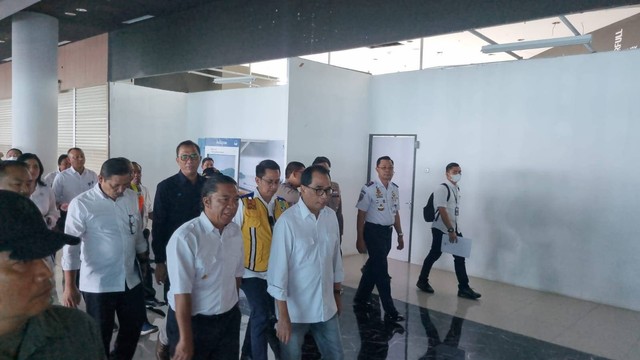 Rapat Koordinasi persiapan mudik lebaran tahun 2023 bersama Menteri Perhubungan Budi Karya Sumadi di Terminal Eksekutif Sosoro-Merak, Banten, Sabtu (11/3/2023). Foto: ASDP