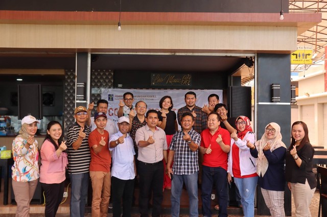 Kakanwil Kemenkumham Sulteng bersama Ikatan Notaris Indonesia di Banggai