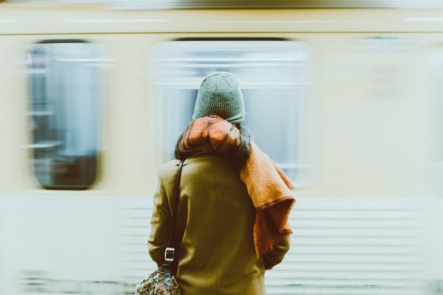 Ilustrasi foto dampak culture shock bagi kesehatan mental. Sumber foto: Pexels