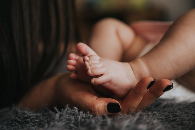 Ilustrasi foto penyebab baby blues yang dialami seorang ibu pasca melahirkan. Sumber foto: Pexels