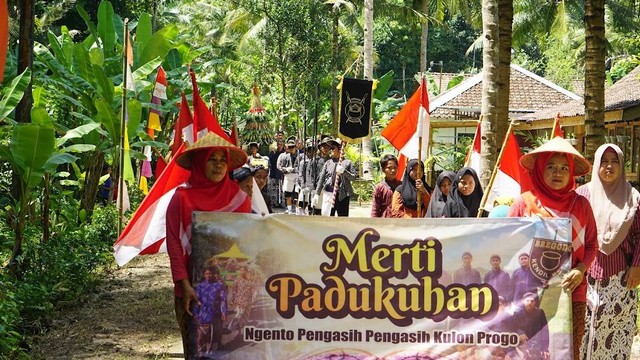 Kirab Merti Padukuhan Ngento. (Dokumentasi Panitia)