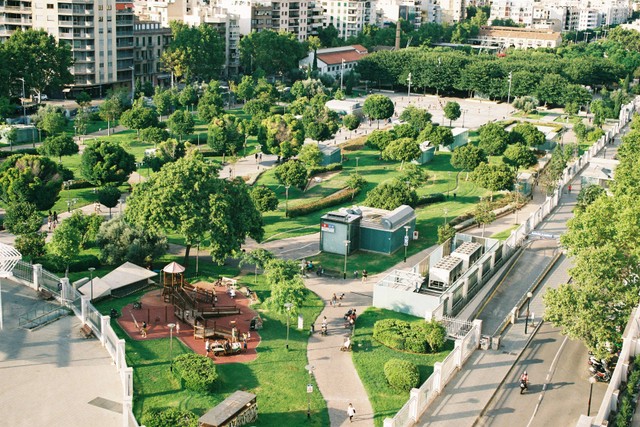 Ilustrasi Jam buka Scientia Square Park 2023. Foto: Unsplash/Nerea Martí Sesarino.