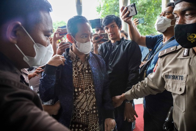 Kepala Bea dan Cukai Makassar, Andhi Pramono tiba di KPK, Selasa (14/3/2023). Foto: Jamal Ramadhan/kumparan