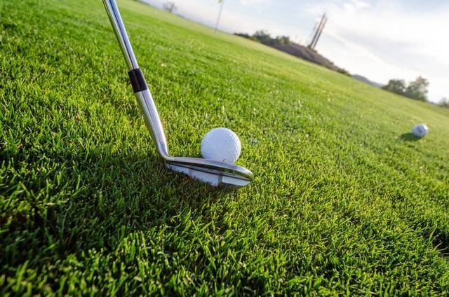 Cara bermain golf. Foto: Unsplash
