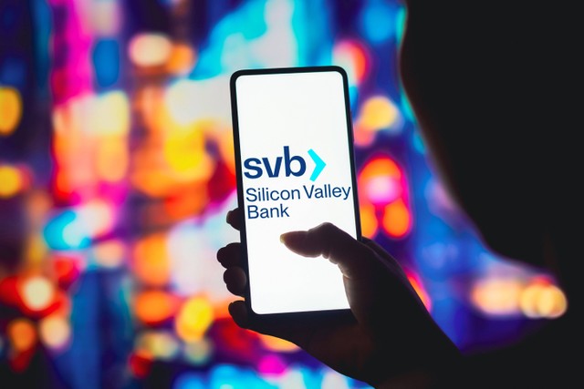 Ilustrasi Silicon Valley Bank (SVB). Foto: rafapress/Shutterstock