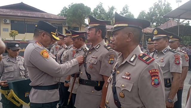 Upacara serah terima jabatan 3 perwira di lingkungan Polresta Manokwari
