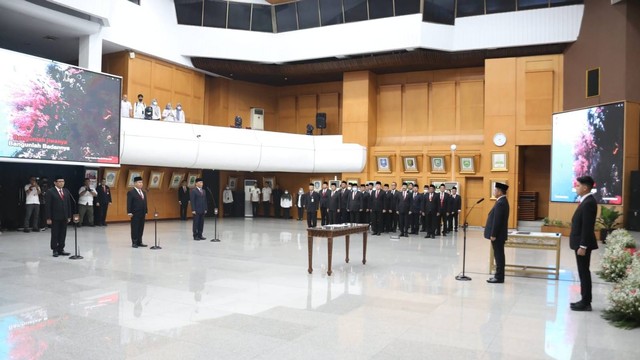 Menteri Dalam Negeri, Tito Karnavian melantik Zudan Arif Fakrulloh sebagai Sekretaris Badan Nasional Pengelola Perbatasan (BNPP). Foto: Kemendagri RI