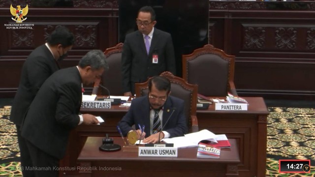 Pemilihan Ketua dan Wakil Ketua MK Masa Jabatan 2023 hingga 2028. Foto: Youtube/Mahkamah Konstitusi RI