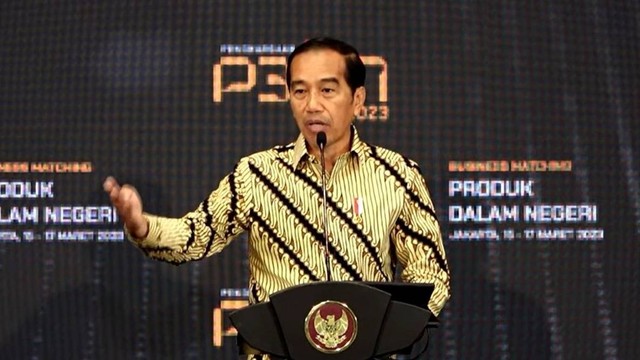 Presiden Jokowi saat membuka Business Matching: Belanja Produk dalam Negeri di Istora Senayan, Jakarta, Rabu (15/3). Foto: Dok. Istimewa