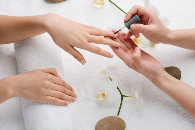 Alat Manicure dan Pedicure. Foto: Shutterstock