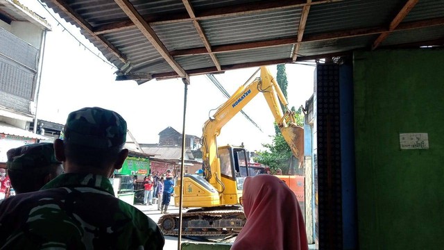 Dokumentasi DPC APSI Kediri: Eksekusi tanah bagian selatan kampus IAIN Kediri