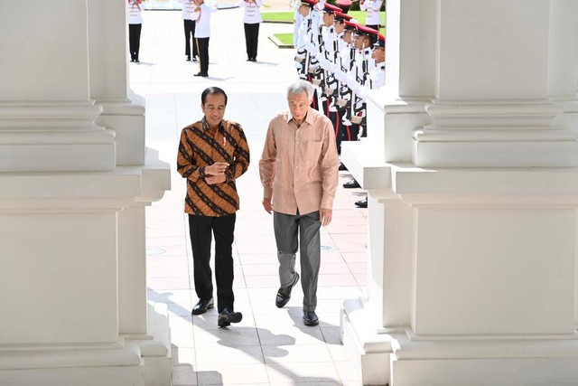 Presiden Jokowi tiba di Istana Kepresidenan Singapura, pada Kamis (16/3/2023). Foto: Laily Rachev/Biro Pers Sekretariat Presiden