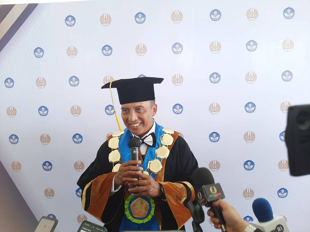 Rektor Unesa, Prof. Dr. Nurhasan, M.Kes. Foto-foto: Amanah Nur Asiah/Basra