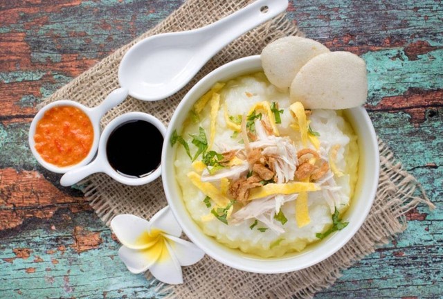 Kalori Bubur Ayam. Foto: Shutterstock