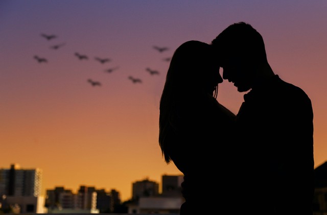 Ilustrasi Kata-kata Tulus Mencintai, Foto: Pexels/Rodrigo Souza