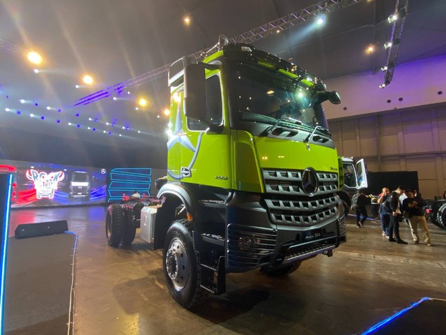 Truk baru Mercedes-Benz Euro 5. Foto: Aditya Pratama Niagara/kumparan