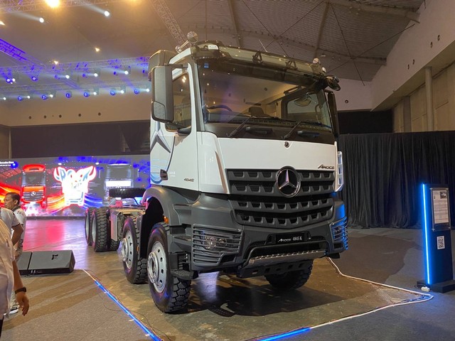 Truk baru Mercedes-Benz Euro 5. Foto: Aditya Pratama Niagara/kumparan