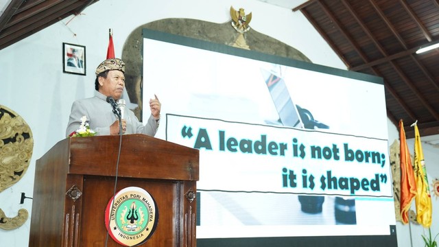 Rektor Universitas Mahasaraswati Denpasar sekaligus Dr. Drs. I Made Sukamerta