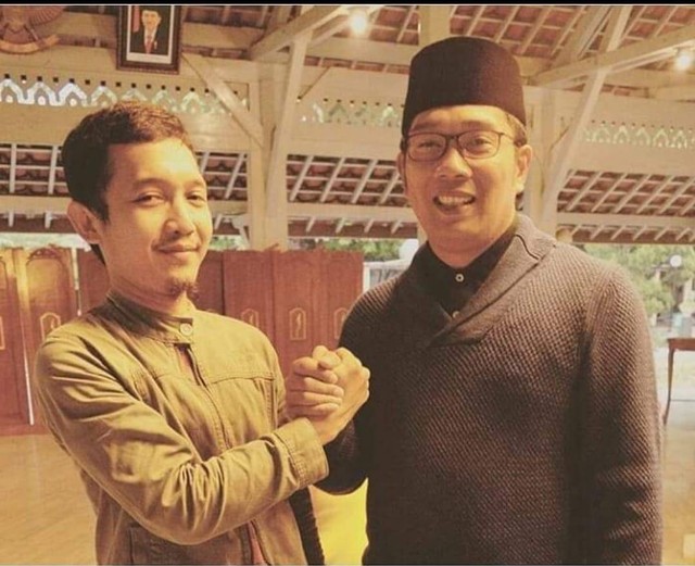 Tangkapan layar akun Facebook Muhammad Sabil saat bertemu Ridwan Kamil saat maju Pilgub Jabar. Foto: Dok. Istimewa