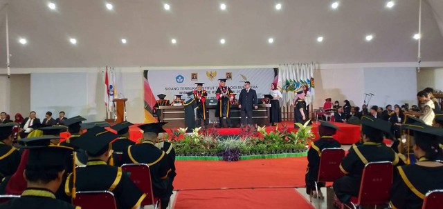 Kampus Institut Teknologi Sumatera (ITERA) menggelar upacara wisuda di Gedung Kuliah Umum. | Foto: Sinta Yuliana/Lampung Geh