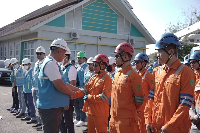 Ribuan petugas PLN disiagakan untuk mengamankan pasokan listrik selama Ramadhan dan Idul Fitri. Foto: Dok. PLN Kalbar